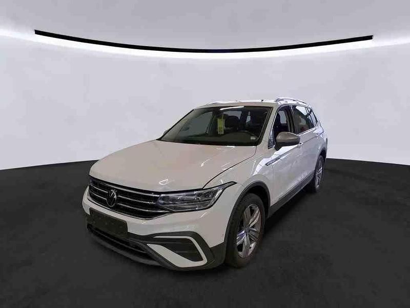Weiß Gebraucht 2022 VW Tiguan Allspace SUV | 25.790 € (Fairer Preis) - Bild 1/4