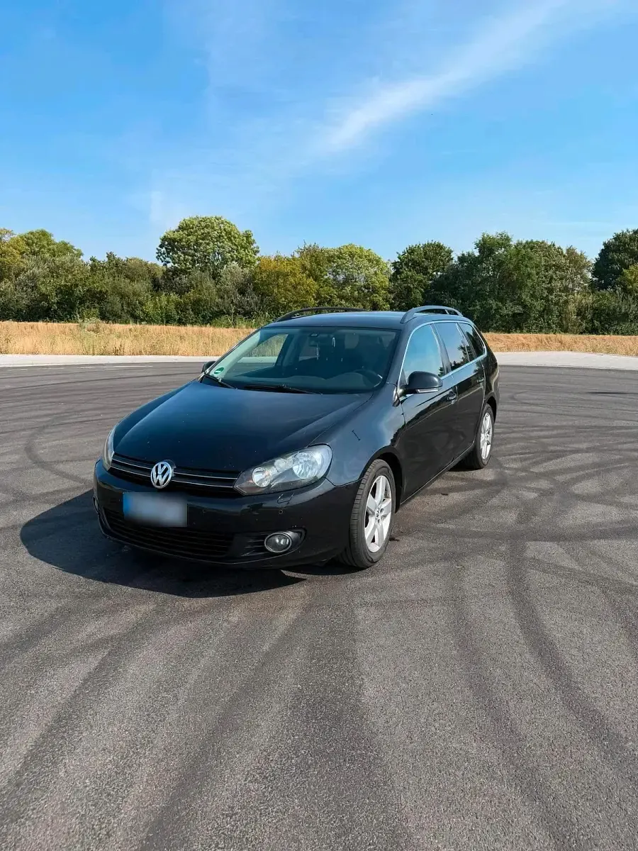 Gebraucht VW Golf VI 105 PS (77 kW) 2011 Schwarz Kombi