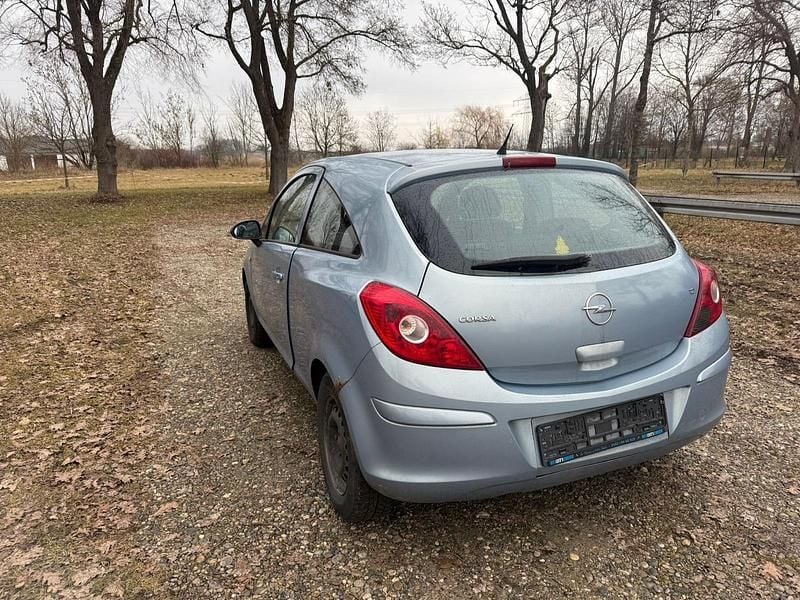 Gebraucht Opel Corsa 80 PS (58 kW) 2008 Andere farben Kleinwagen