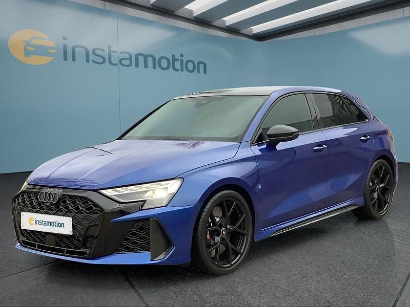 Blau Gebraucht 2025 Audi RS3 Sportback Kleinwagen | 72.449 € (Etwas zu teuer) - Bild 1/4