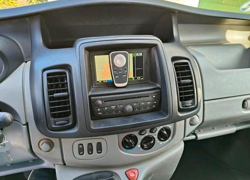 Gebraucht Opel Vivaro 114 PS (83 kW) 2014 Weiß Van / Kleinbus