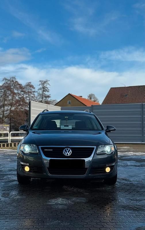 Grau Gebraucht 2009 VW Passat Kombi | 3.500 € (Fairer Preis) - Bild 1/4
