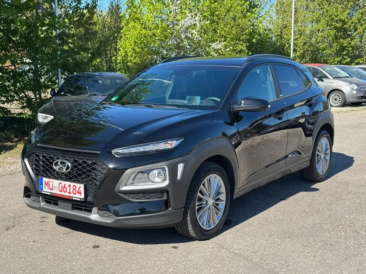 Gebraucht Hyundai Kona 120 PS (88 kW) 2020 Schwarz SUV