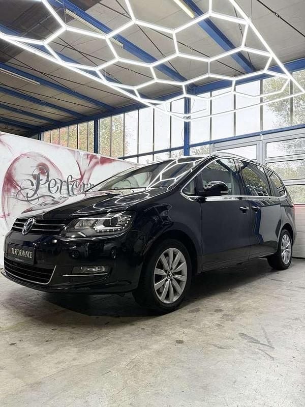 Schwarz Gebraucht 2015 VW Sharan Highline Van / Kleinbus | 16.999 € (Guter Preis) - Bild 1/4