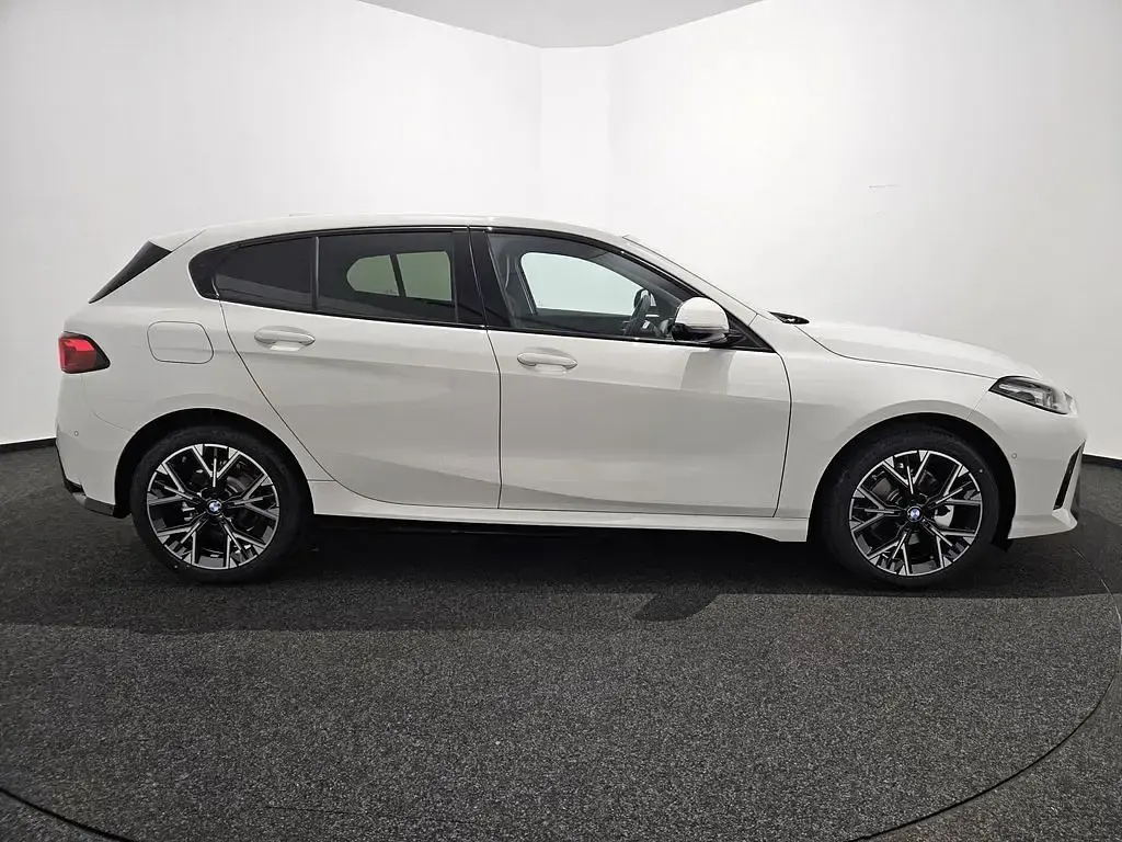 Gebraucht BMW 120 Sport Line 170 PS (125 kW) 2026 Weiß Kleinwagen