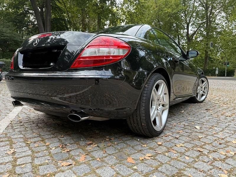 Schwarz Gebraucht 2006 Mercedes SLK200 Cabrio | 8.600 € (Etwas zu teuer) - Bild 1/4