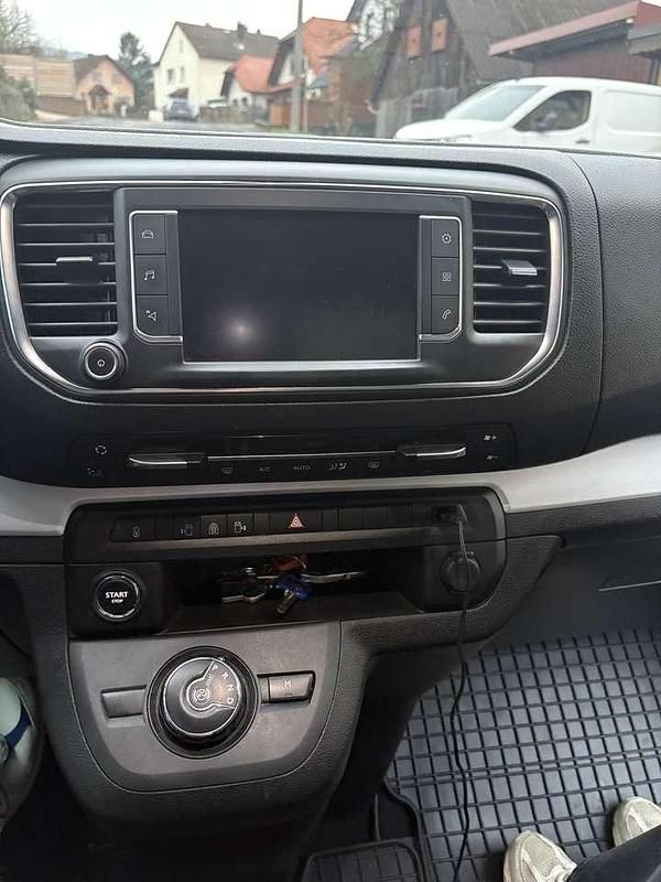 Gebraucht Peugeot Traveller Allure 177 PS (130 kW) 2018 Van / Kleinbus