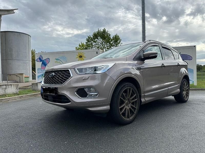 Andere farben Gebraucht 2019 Ford Kuga Vignale SUV | 21.000 € (Fairer Preis) - Bild 1/4