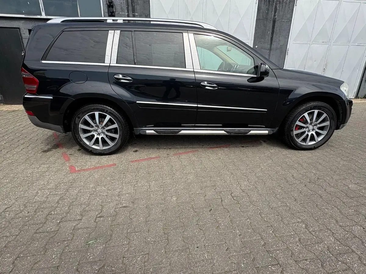 Gebraucht Mercedes GL420 306 PS (225 kW) 2008 Schwarz SUV