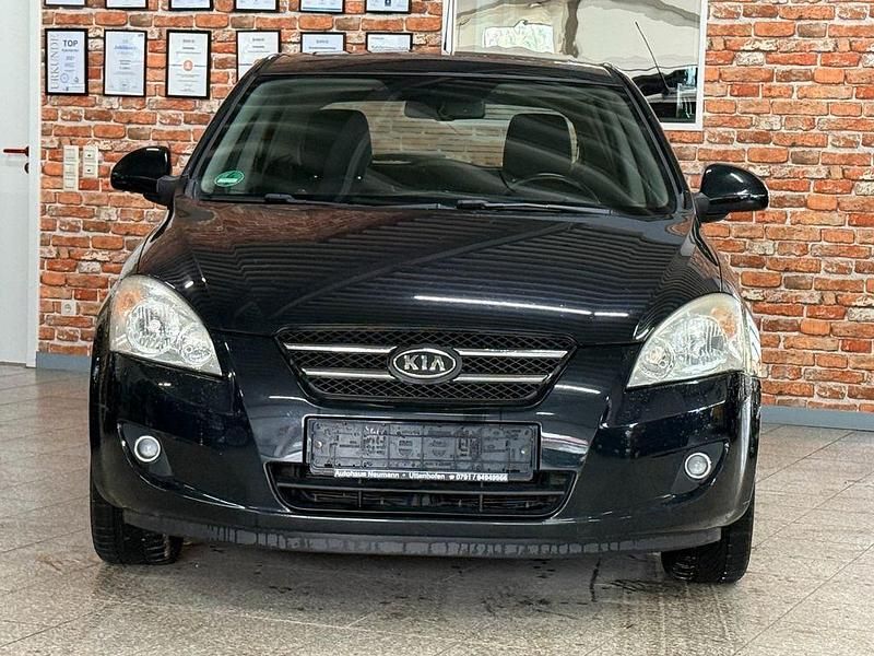 Gebraucht Kia Ceed EX 109 PS (80 kW) 2008 Schwarz Kleinwagen