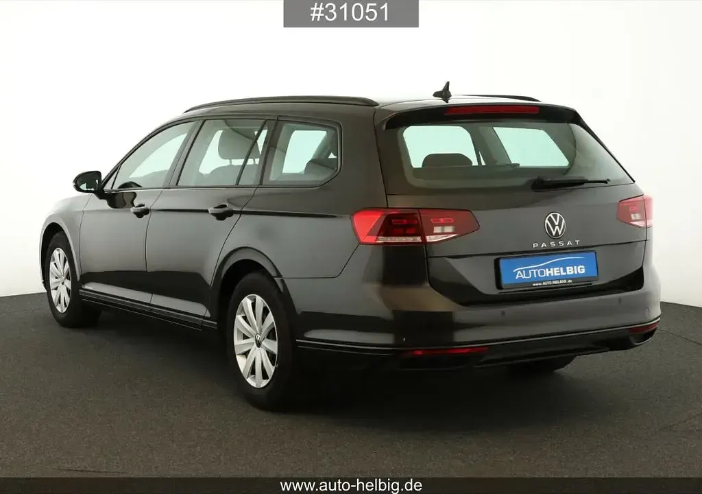 Używany VW Passat 122 KM (89 kW) 2023 Szary Kombi