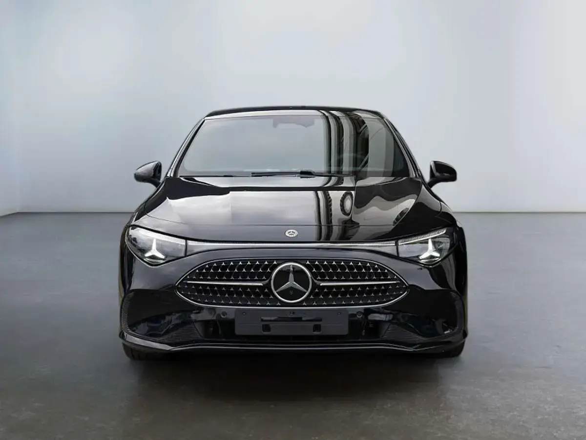 Gebraucht Mercedes CLA200 Progressive 163 PS (119 kW) 2026 Unilack aquamint Coupé
