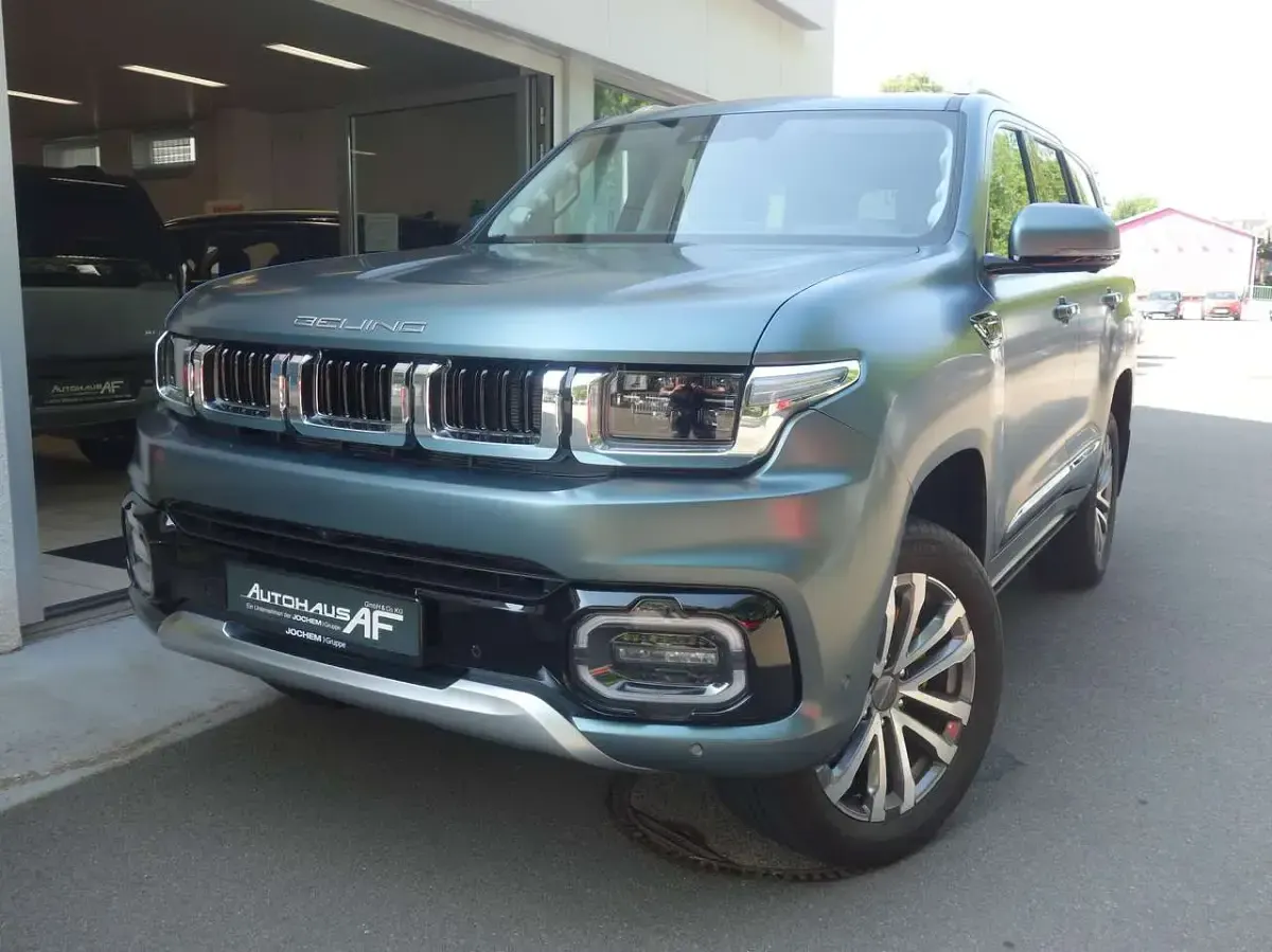 Neu Baic BJ60 256 PS (188 kW) 2026 Grün SUV