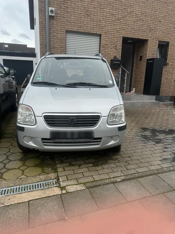 Silber Gebraucht 2003 Suzuki Wagon R+ Van / Kleinbus | 1.700 € (Guter Preis) - Bild 1/4