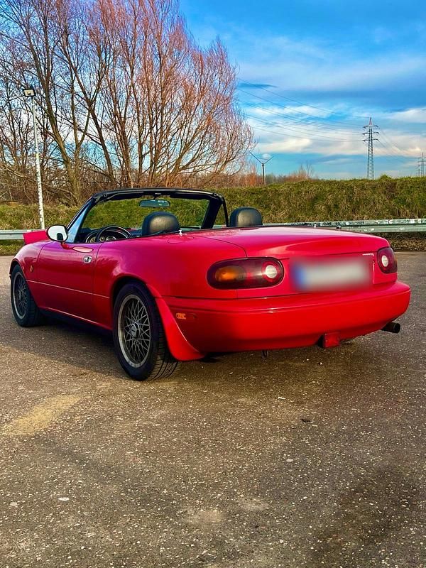 Gebraucht Mazda MX5 116 PS (85 kW) 1992 Rot Cabrio