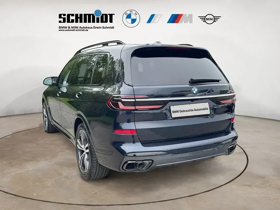 Gebraucht BMW X7 M Sport 530 PS (389 kW) 2023 Schwarz SUV