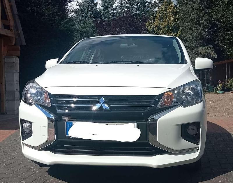 Weiß Gebraucht 2020 Mitsubishi Space Star Basis Kleinwagen | 6.789 € (Superpreis) - Bild 1/4