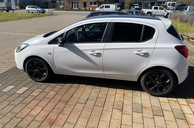 Gebraucht Opel Corsa Color Edition 101 PS (74 kW) 2017 Weiß Kleinwagen
