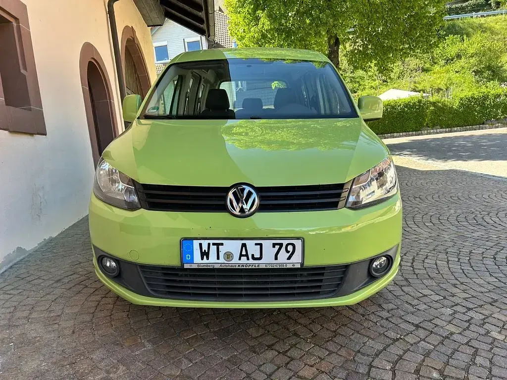 Second-hand VW Caddy 86 CP (63 kW) 2011 Verde Monovolum