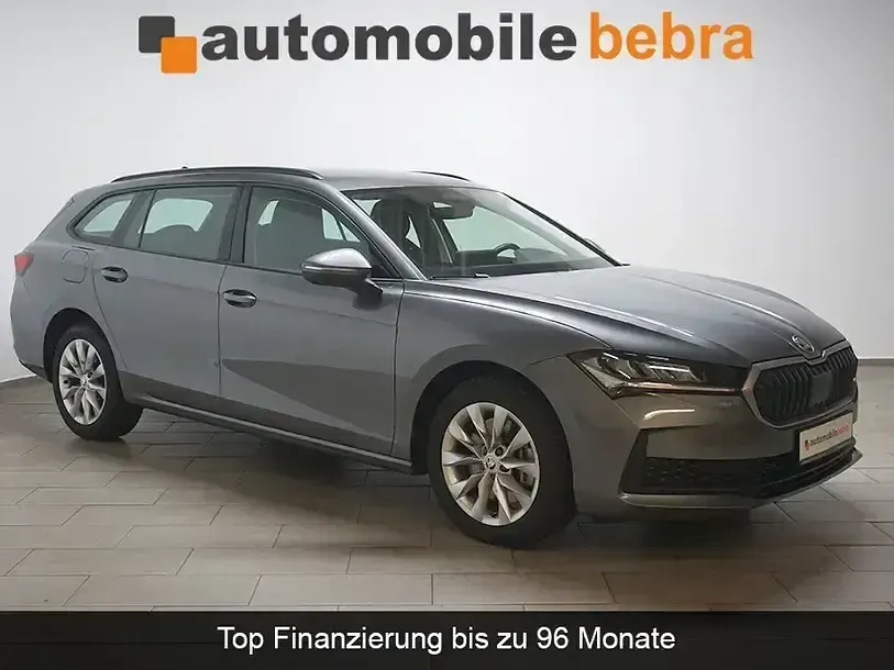 Gebraucht Skoda Superb Essence 193 PS (141 kW) 2025 Graphitegrau Kombi