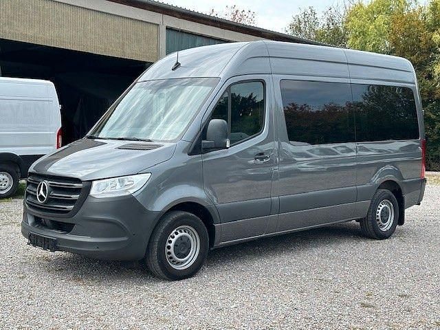 Gebraucht Mercedes Sprinter 170 PS (125 kW) 2023 Grau Van