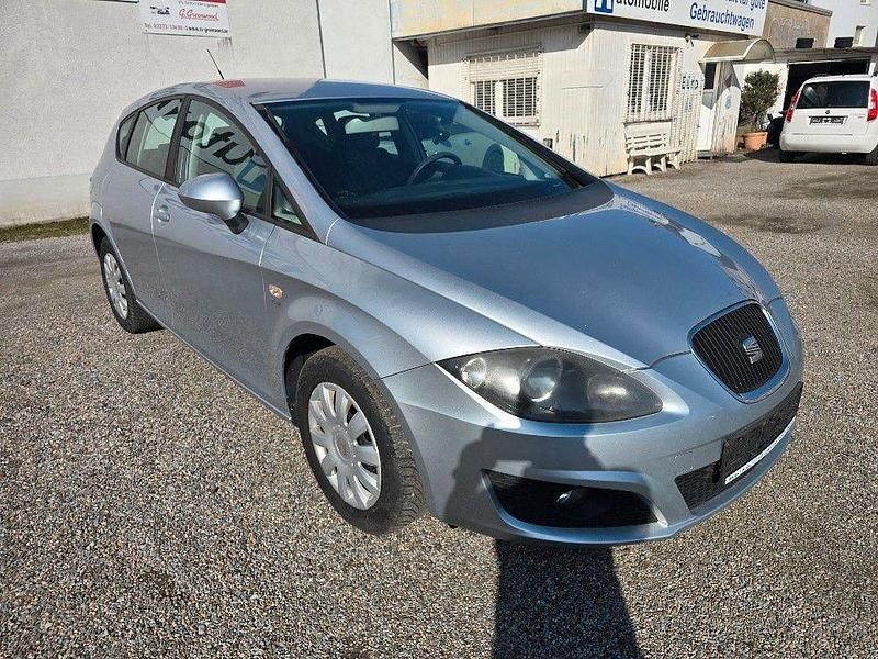 Second-hand Seat Leon Ecomotive 105 CP (77 kW) 2011 Argintiu Hatchback