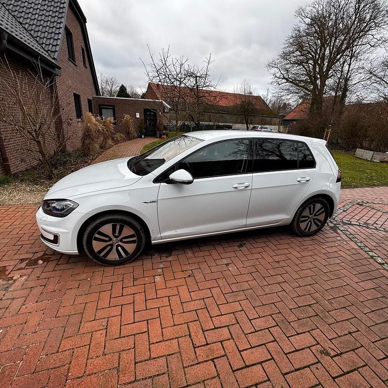 Usata VW e-Golf 36 kW (49 CV) 2018 Bianco Utilitaria