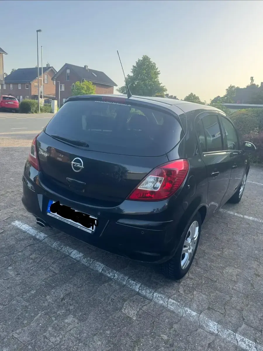 Gebraucht Opel Corsa 86 PS (63 kW) 2014 Schwarz Kleinwagen