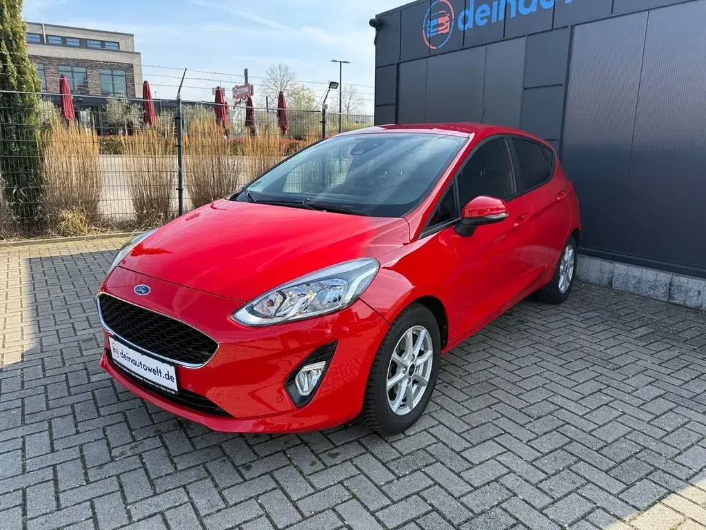 Gebraucht Ford Fiesta Cool & Connect 101 PS (74 kW) 2019 Rot Kleinwagen