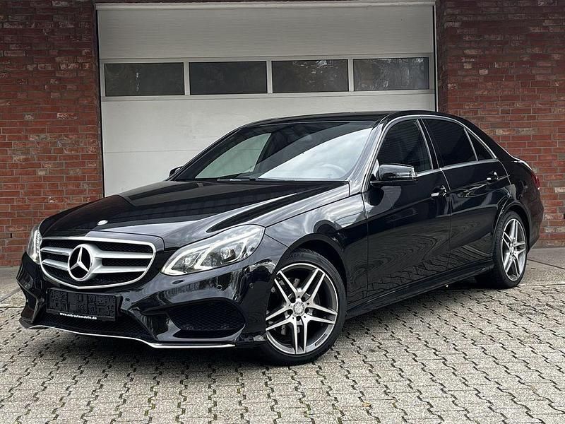 Schwarz Gebraucht 2016 Mercedes E200 AMG Limousine | 17.990 € (Guter Preis) - Bild 1/4