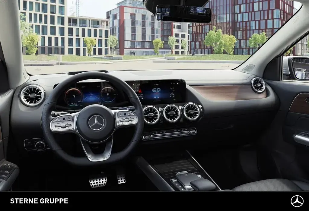 Gebraucht Mercedes EQA350 AMG 214 kW (292 PS) 2022 Iridiumsilber SUV