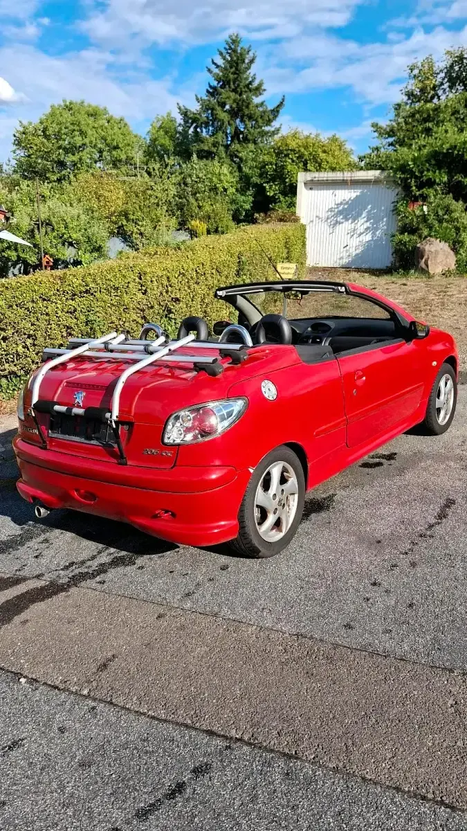 Gebraucht Peugeot 206 CC 110 PS (80 kW) 2006 Rot Cabrio