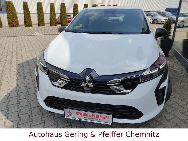 Gebraucht Mitsubishi Colt Basis 67 PS (49 kW) 2025 Weiß Limousine