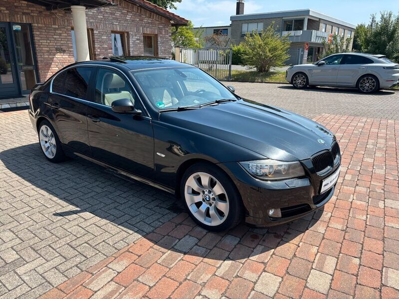 Schwarz Gebraucht 2010 BMW 325 Sport Line Limousine | 4.750 € (Superpreis) - Bild 1/4