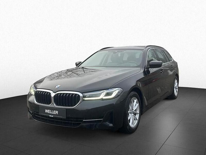 Gebraucht BMW 530 Performance 286 PS (210 kW) 2022 Schwarz (schwarz) Kombi