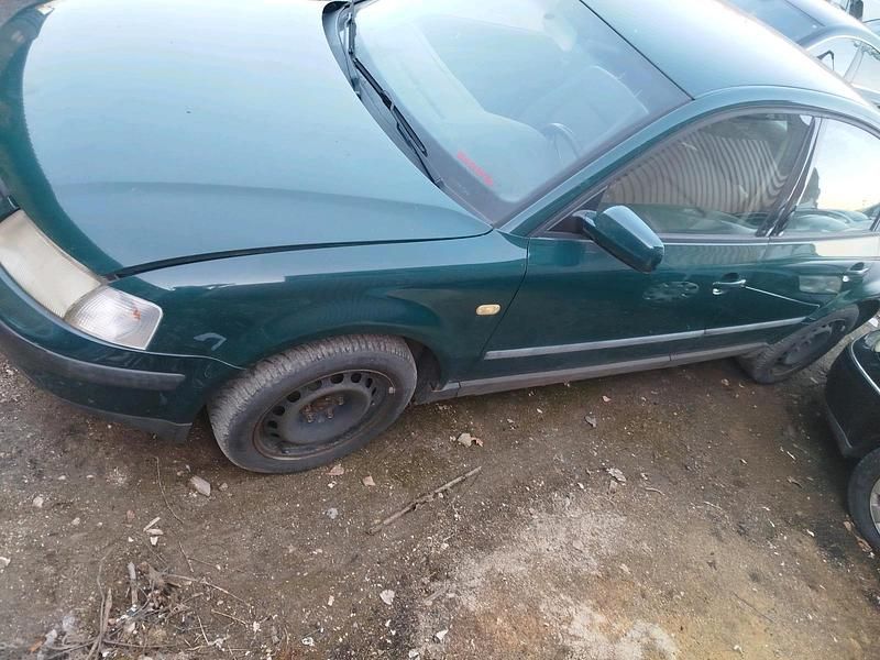 Gebraucht VW Passat 101 PS (74 kW) 1999 Grün Limousine