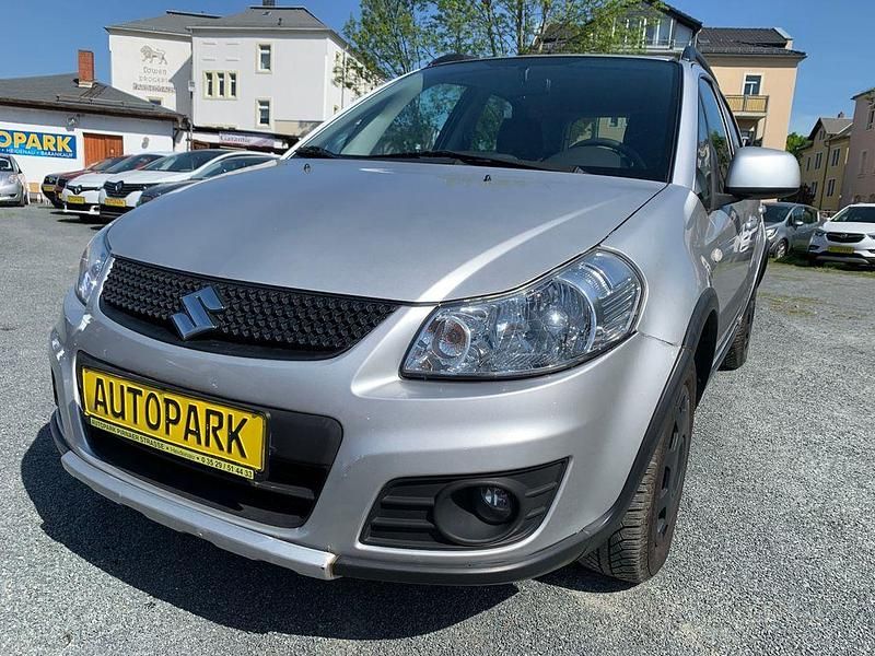 Silber Gebraucht 2010 Suzuki SX4 SUV | 7.000 € (Fairer Preis) - Bild 1/4