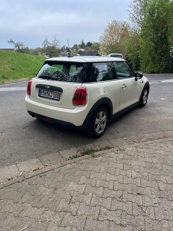 Second-hand Mini ONE 102 CP (75 kW) 2015 Alb Hatchback