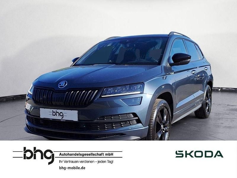 Grau Gebraucht 2020 Skoda Karoq SportLine SUV | 24.920 € (Fairer Preis) - Bild 1/4