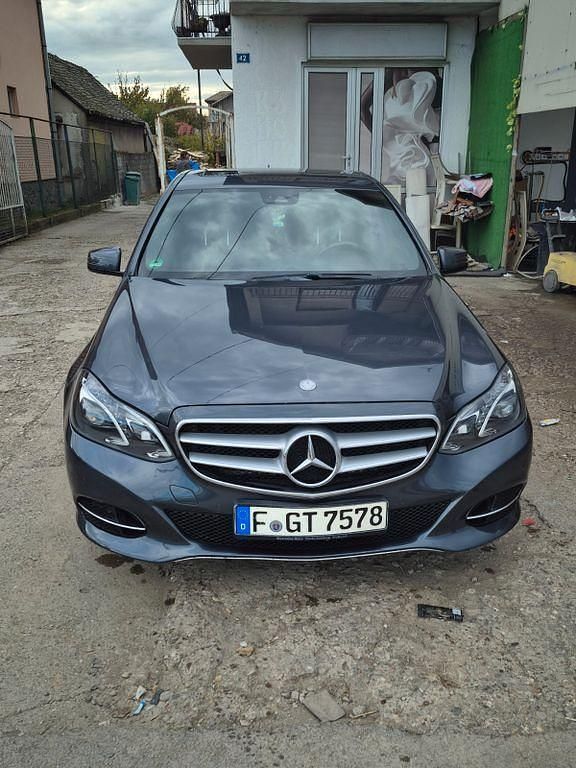 Gebraucht Mercedes E300 Avantgarde 231 PS (169 kW) 2015 Grau Limousine