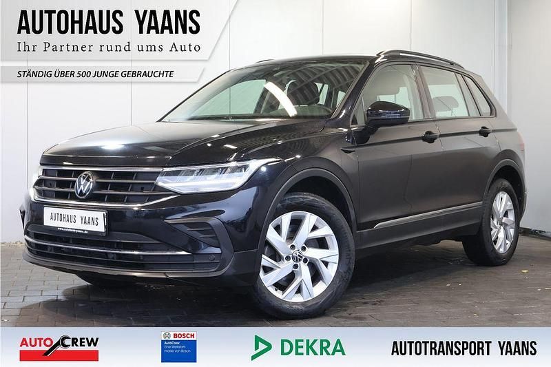Schwarz Gebraucht 2022 VW Tiguan Life SUV | 22.479 € (Superpreis) - Bild 1/4