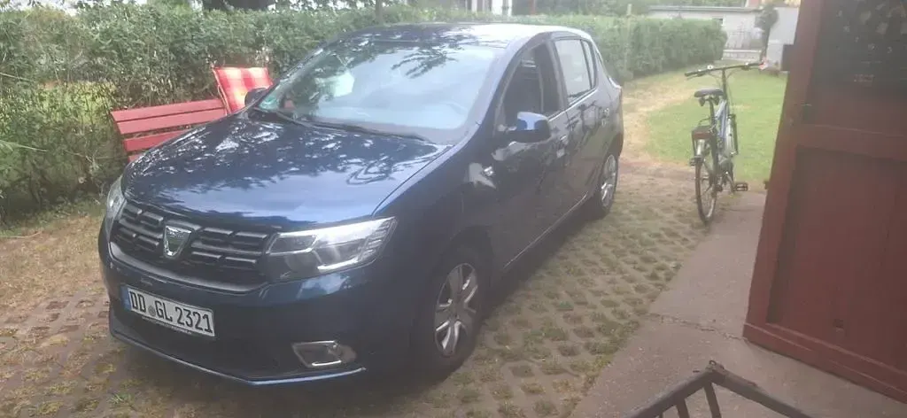 Gebraucht Dacia Sandero Lauréate 73 PS (53 kW) 2017 Blau Limousine