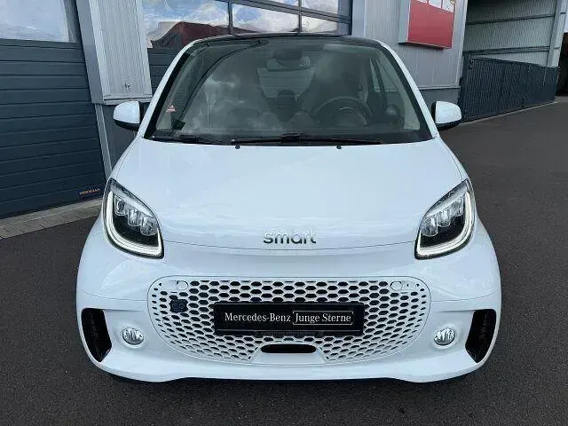 Gebraucht Smart ForTwo Coupé Exclusive 60 kW (82 PS) 2024 Weiß Kleinwagen