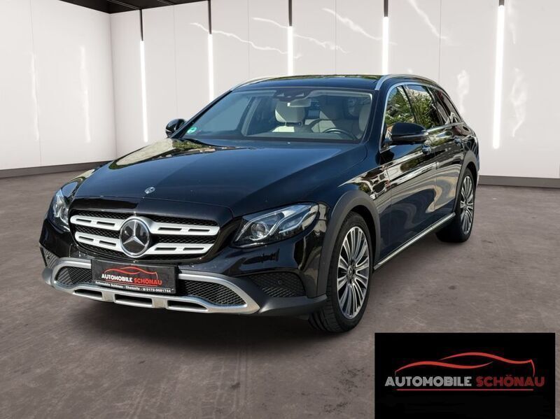 Schwarz Gebraucht 2018 Mercedes E220 Kombi | 26.990 € (Fairer Preis) - Bild 1/4