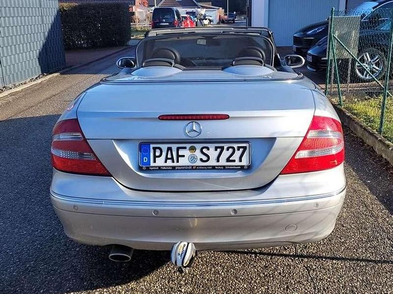 Gebraucht Mercedes CLK320 Elegance 218 PS (160 kW) 2004 Silber Cabrio