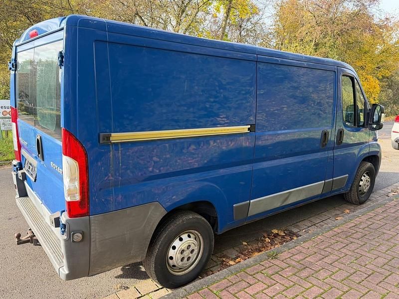 Gebraucht Peugeot Boxer 101 PS (74 kW) 2011 Farbe blau line/deckende Van