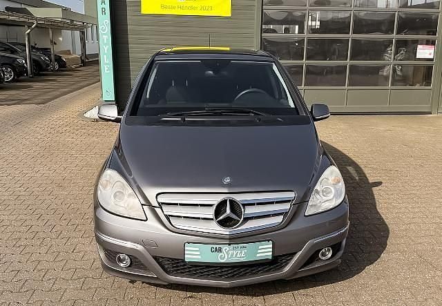 Gebraucht Mercedes B200 136 PS (100 kW) 2011 Grau met Van / Kleinbus