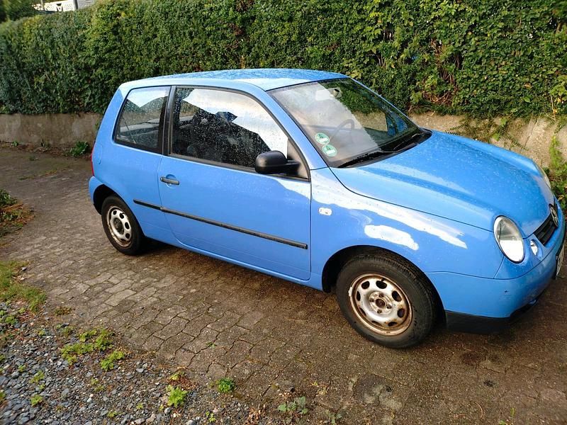 Blau Gebraucht 2000 VW Lupo Kleinwagen | 1.599 € (Etwas zu teuer) - Bild 1/4