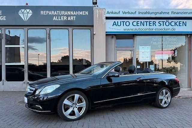 Gebraucht Mercedes E500 387 PS (284 kW) 2011 Schwarz Cabrio