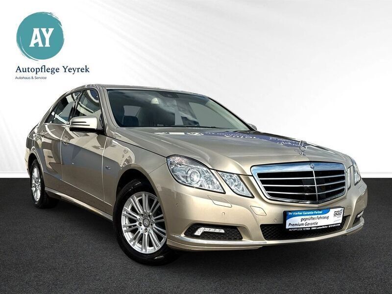 Beige Gebraucht 2010 Mercedes E200 Limousine | 11.450 € (Fairer Preis) - Bild 1/4